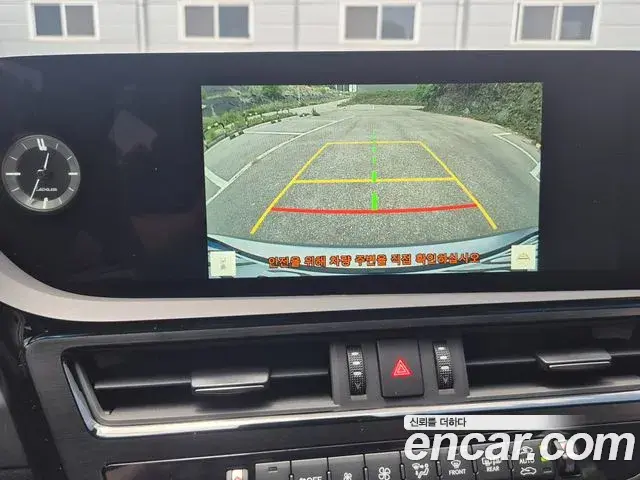 Lexus ES300h 2026 — ფოტო 18/20