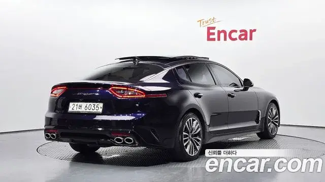 Kia Stinger 2018 — Фото 2/20