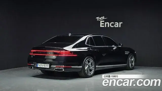 Genesis G90 2022 — ფოტო 28/33