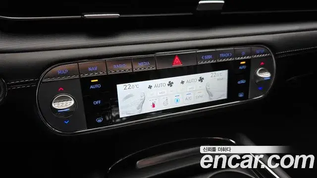 Genesis G90 2022 — ფოტო 18/33