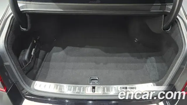 Genesis G90 2022 — ფოტო 24/33