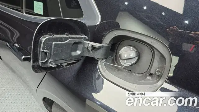 Genesis G90 2022 — ფოტო 7/33