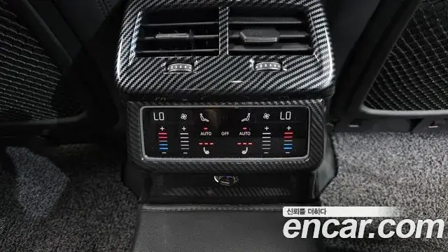 Audi A6 2020 — ფოტო 24/31