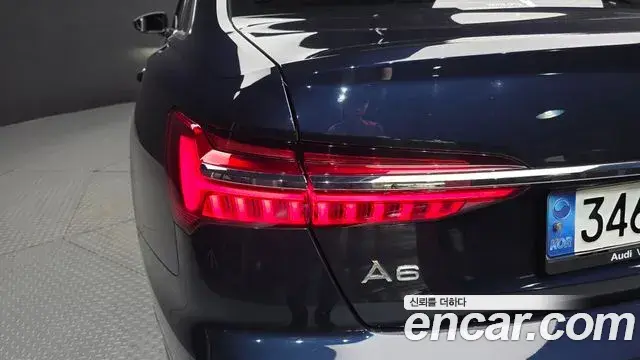 Audi A6 2020 — ფოტო 18/31