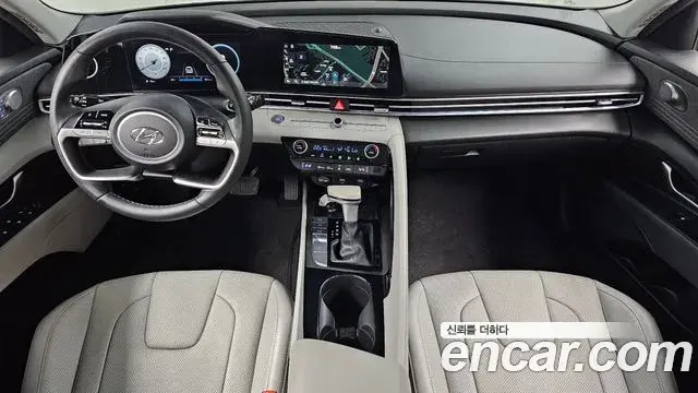 Hyundai The New Avante Hybrid 2022 — ფოტო 2/20