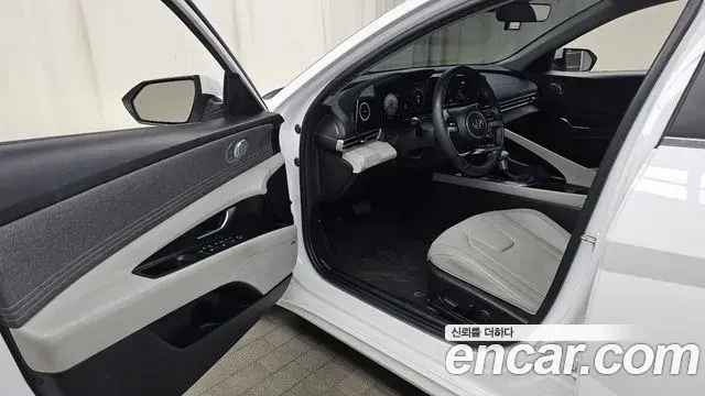 Hyundai The New Avante Hybrid 2022 — ფოტო 20/20