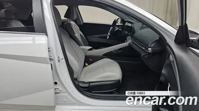 Hyundai The New Avante Hybrid 2022 — ფოტო 17/20