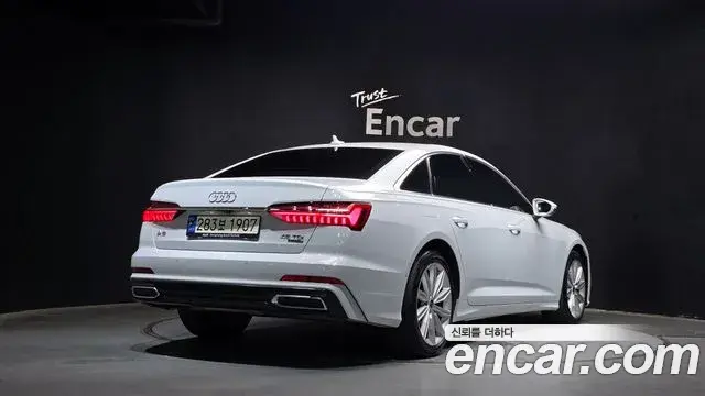 Audi A6 2021 — Фото 2/20