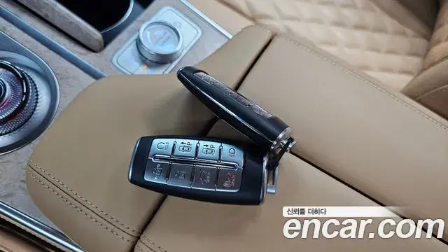 Genesis GV80 2023 — Photo 22/34