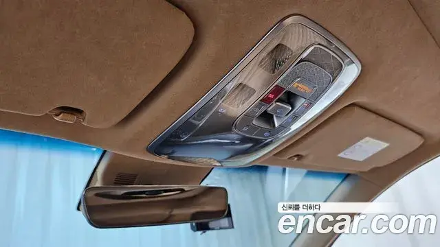 Genesis GV80 2023 — Photo 13/34