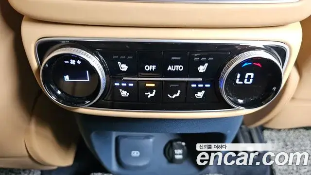 Genesis GV80 2023 — Photo 33/34