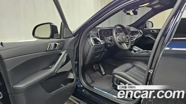 BMW X6 2025 — Photo 10/33