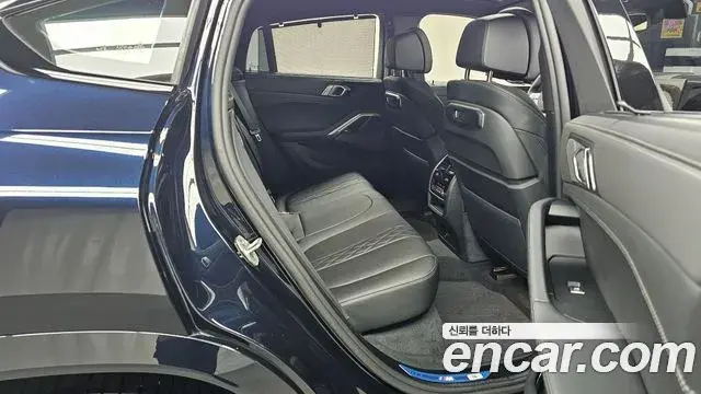 BMW X6 2025 — Photo 9/33