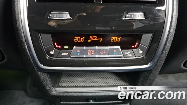 BMW X6 2025 — Photo 31/33