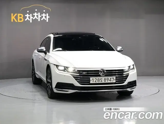 Volkswagen Arteon 2019 — ფოტო 14/20