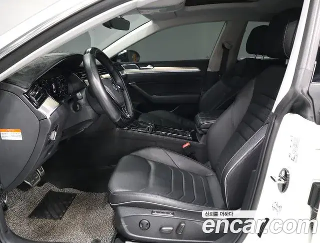 Volkswagen Arteon 2019 — ფოტო 12/20