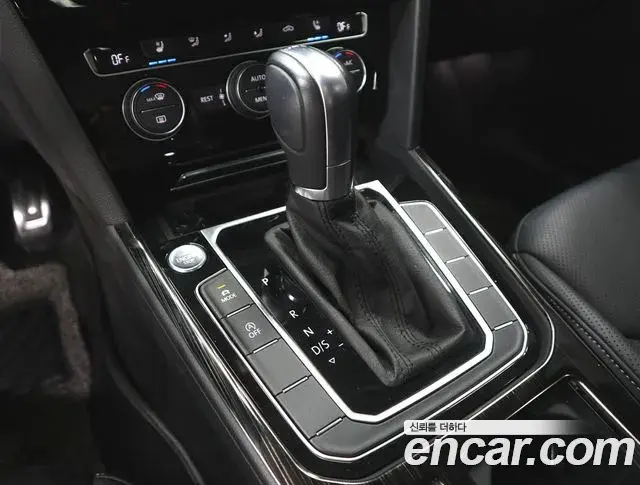 Volkswagen Arteon 2019 — ფოტო 13/20