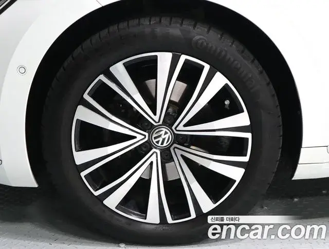 Volkswagen Arteon 2019 — ფოტო 4/20