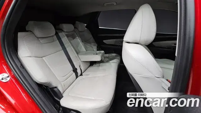 Hyundai Tucson Hybrid 2022 — ფოტო 18/20