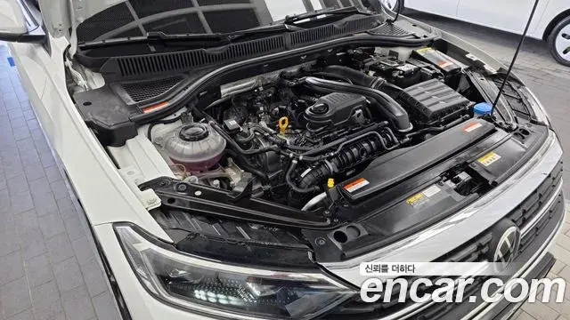 Volkswagen Jetta 2023 — ფოტო 29/34