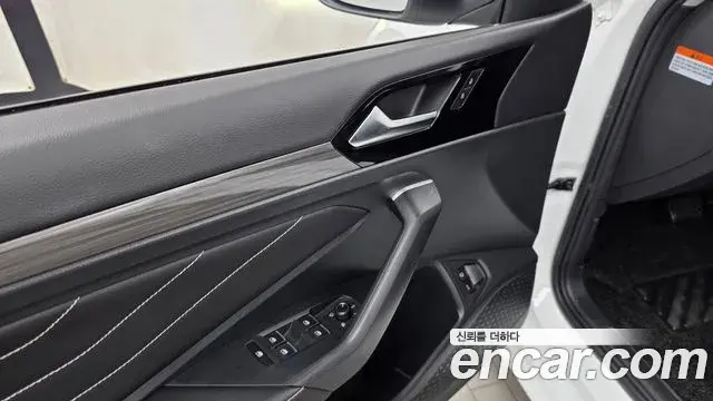 Volkswagen Jetta 2023 — ფოტო 1/34