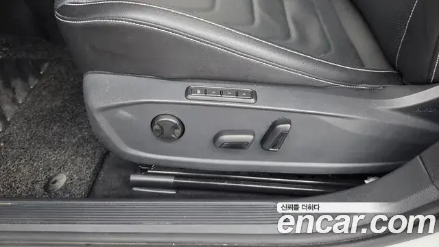 Volkswagen Jetta 2023 — ფოტო 4/34
