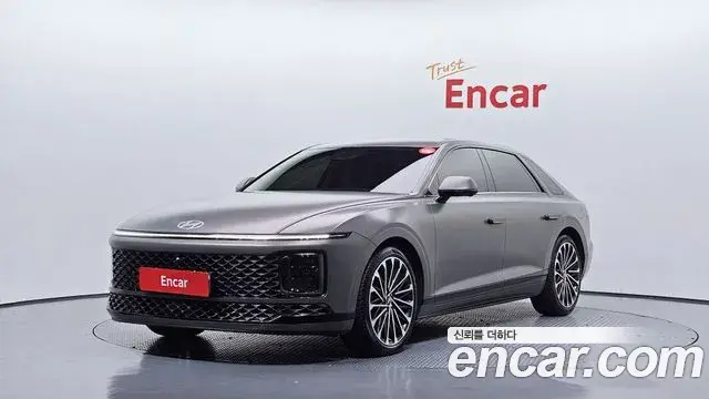Hyundai Grandeur 2023 — Фото 1/20