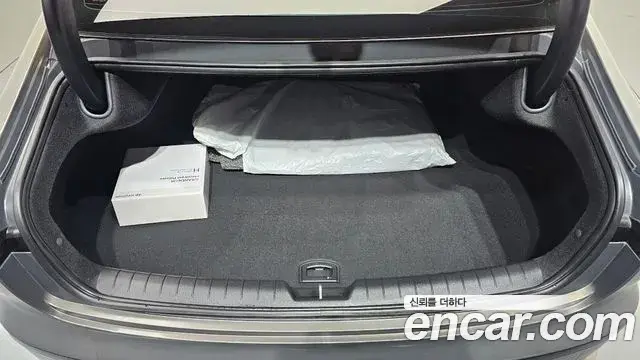 Hyundai Grandeur Hybrid 2023 — ფოტო 4/34