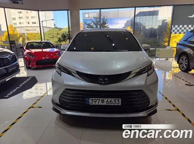 Toyota Sienna 2025 — ფოტო 7/9