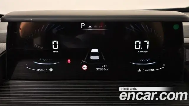 Hyundai Staria 2024 — Фото 8/20