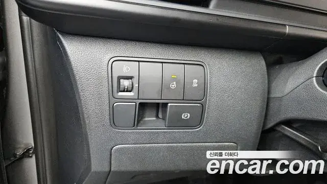Hyundai Staria 2024 — Фото 16/20