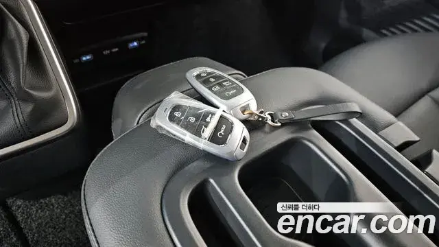 Hyundai Staria 2024 — Şəkil 19/33