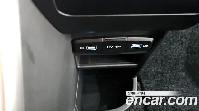 Hyundai Staria 2024 — Şəkil 24/33