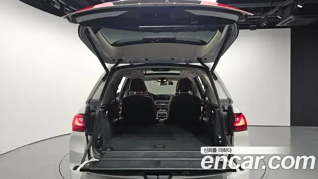 BMW X7 2021 — ფოტო 9/20