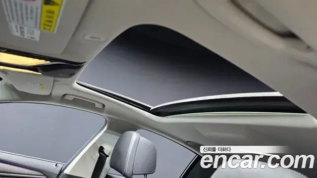 BMW 5 Series 2018 — ფოტო 16/32