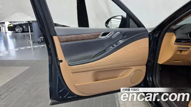Genesis G80 2020 — Photo 24/38