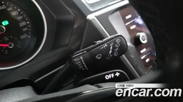 Volkswagen Tiguan 2018 — Photo 14/32