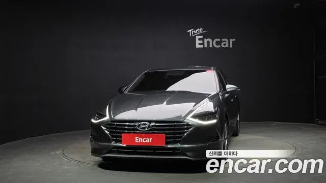 Hyundai Sonata Hybrid 2019 — Şəkil 14/33
