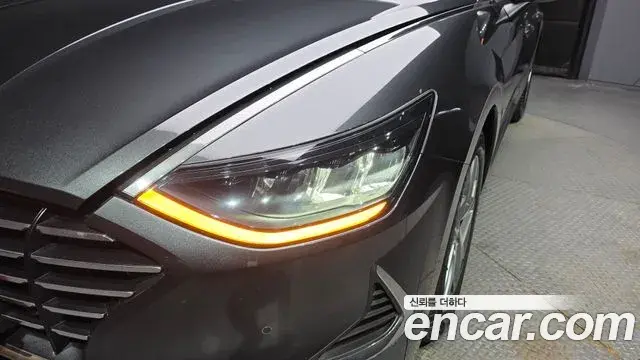 Hyundai Sonata Hybrid 2019 — Şəkil 32/33