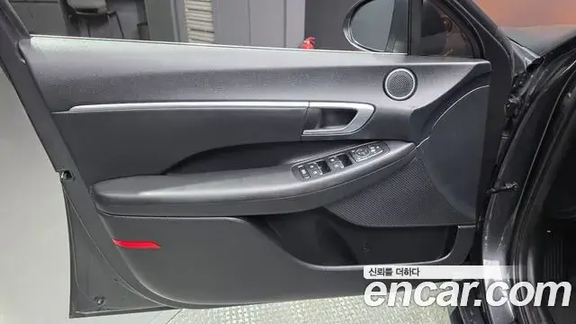 Hyundai Sonata Hybrid 2019 — Şəkil 29/33
