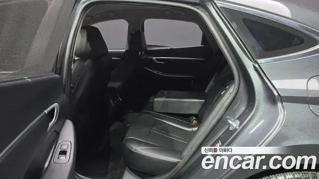 Hyundai Sonata Hybrid 2019 — Şəkil 7/33