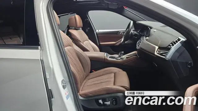 BMW X6 2022 — Photo 18/30