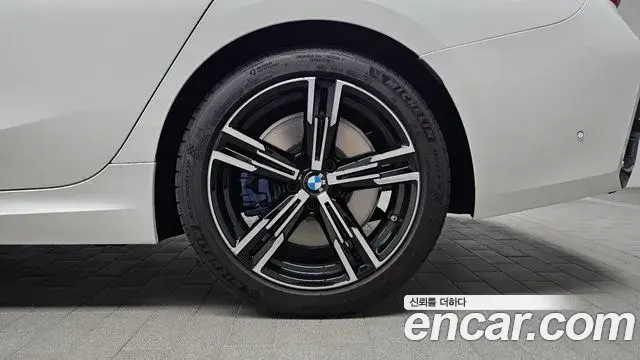 BMW 3 Series 2025 — Şəkil 7/31
