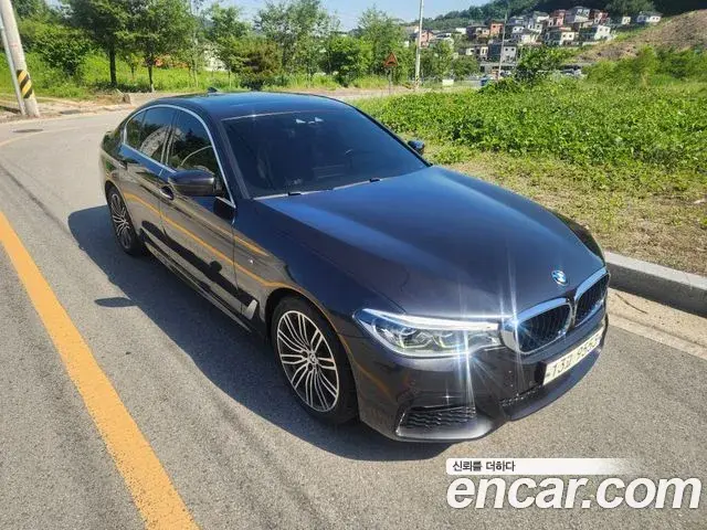 BMW 5 Series 2018 — ფოტო 3/20