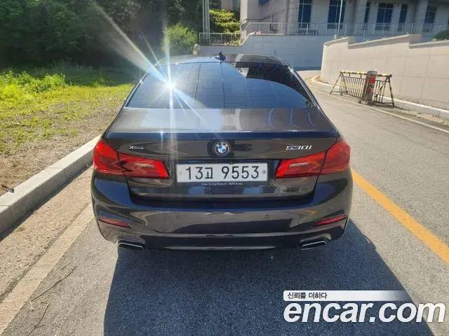 BMW 5 Series 2018 — ფოტო 10/20