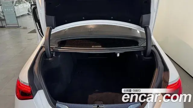 Mercedes-Benz S-Class 2025 — ფოტო 6/20