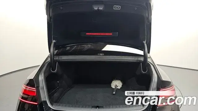 Genesis G90 2022 — ფოტო 14/35