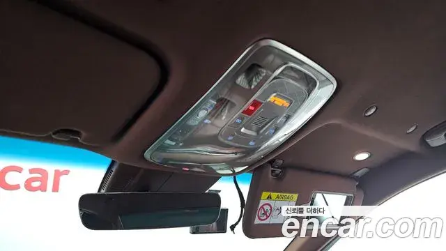 Genesis G90 2022 — ფოტო 34/35