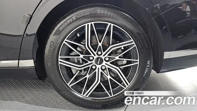 Genesis G90 2022 — ფოტო 15/35