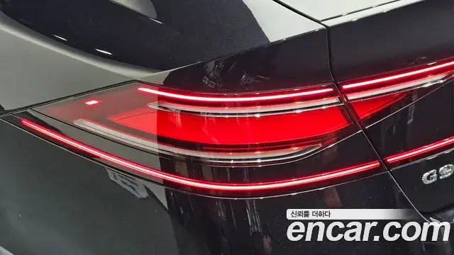Genesis G90 2022 — ფოტო 13/35